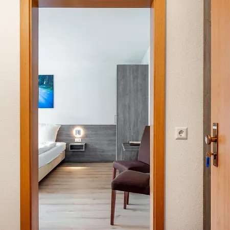 招待所 Gaestehaus Schwoerer