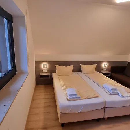 게스트하우스 Gaestehaus Schwoerer