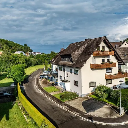 Semesterbostad Gaestehaus Schwoerer *