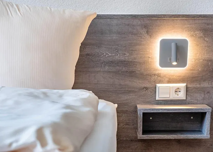 Gaestehaus Schwoerer לנצקירש