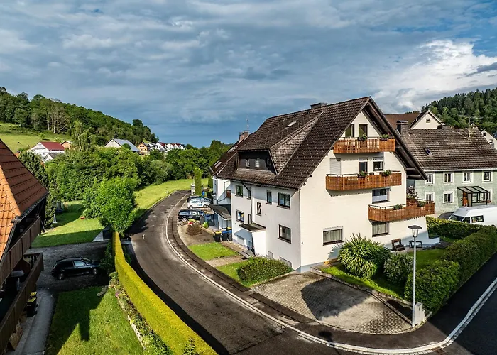 Semesterbostad Gaestehaus Schwoerer *